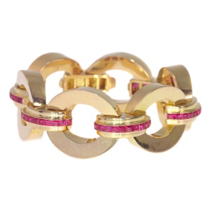 Strong design Retro Forties tank bracelet with rubies